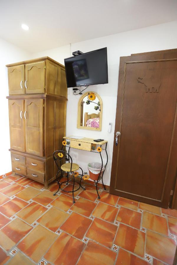 Hotel Boutique Casa Elefante Guadalajara Eksteriør billede
